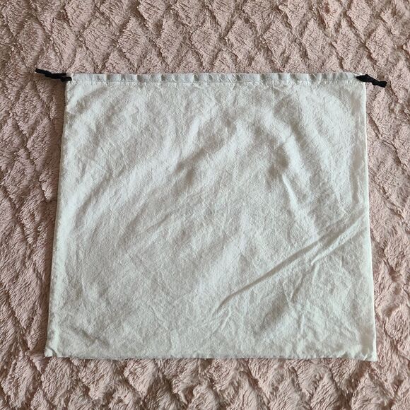 cuyana branded dust bag for purses and handbags - Picture 2 of 2